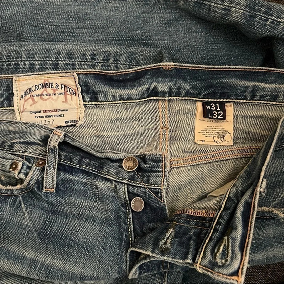 Abercrombie & Fitch Men’s ‘Remsen’ Low Rise Straight Leg Jeans 31x32 - Picture 10 of 14